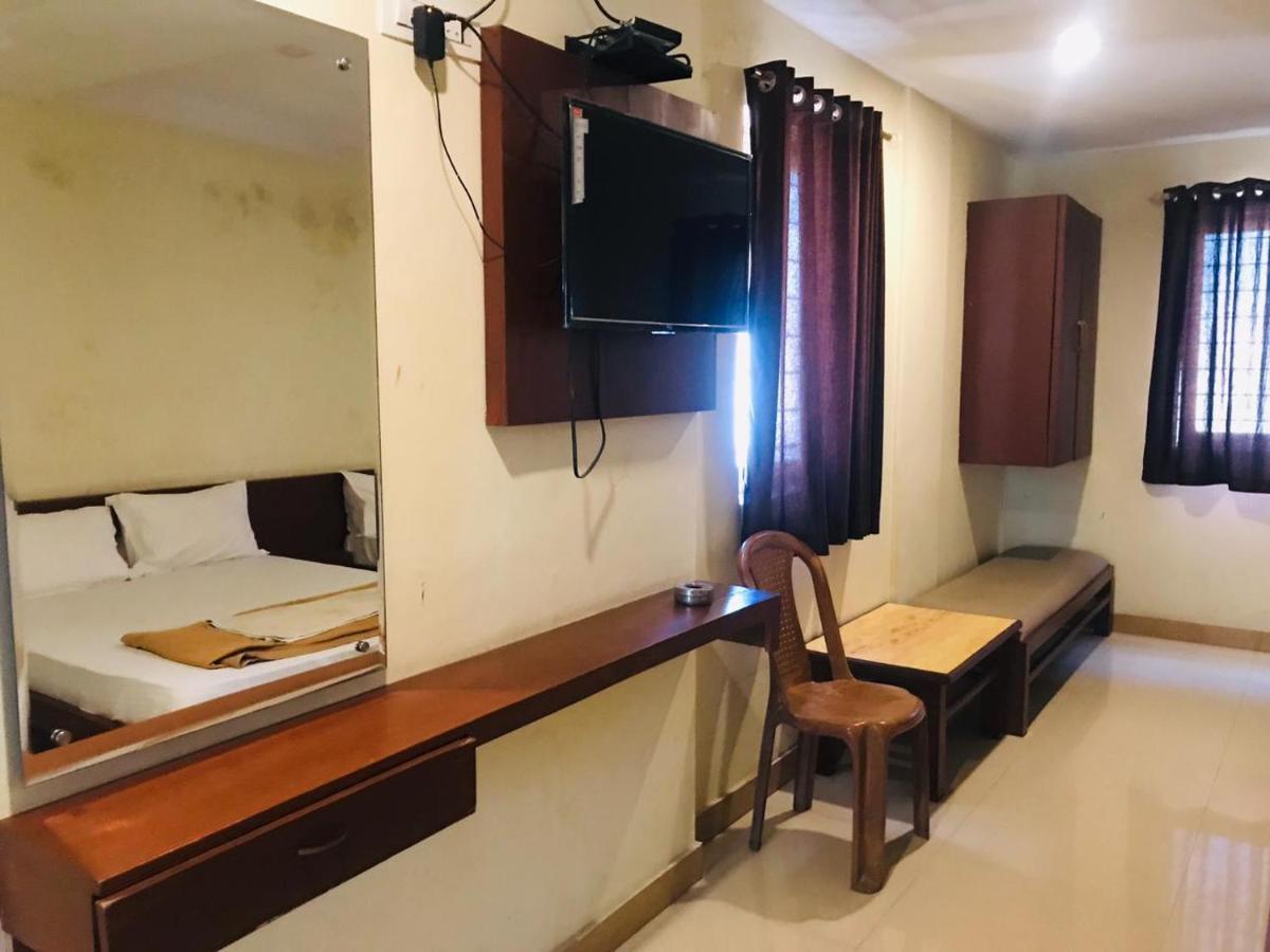 Staymaker Bright Palace Residency Simoga Kültér fotó