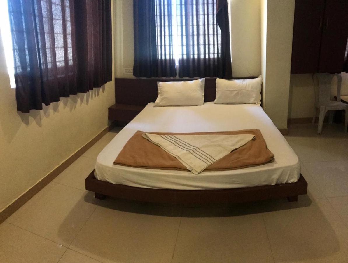 Staymaker Bright Palace Residency Simoga Kültér fotó