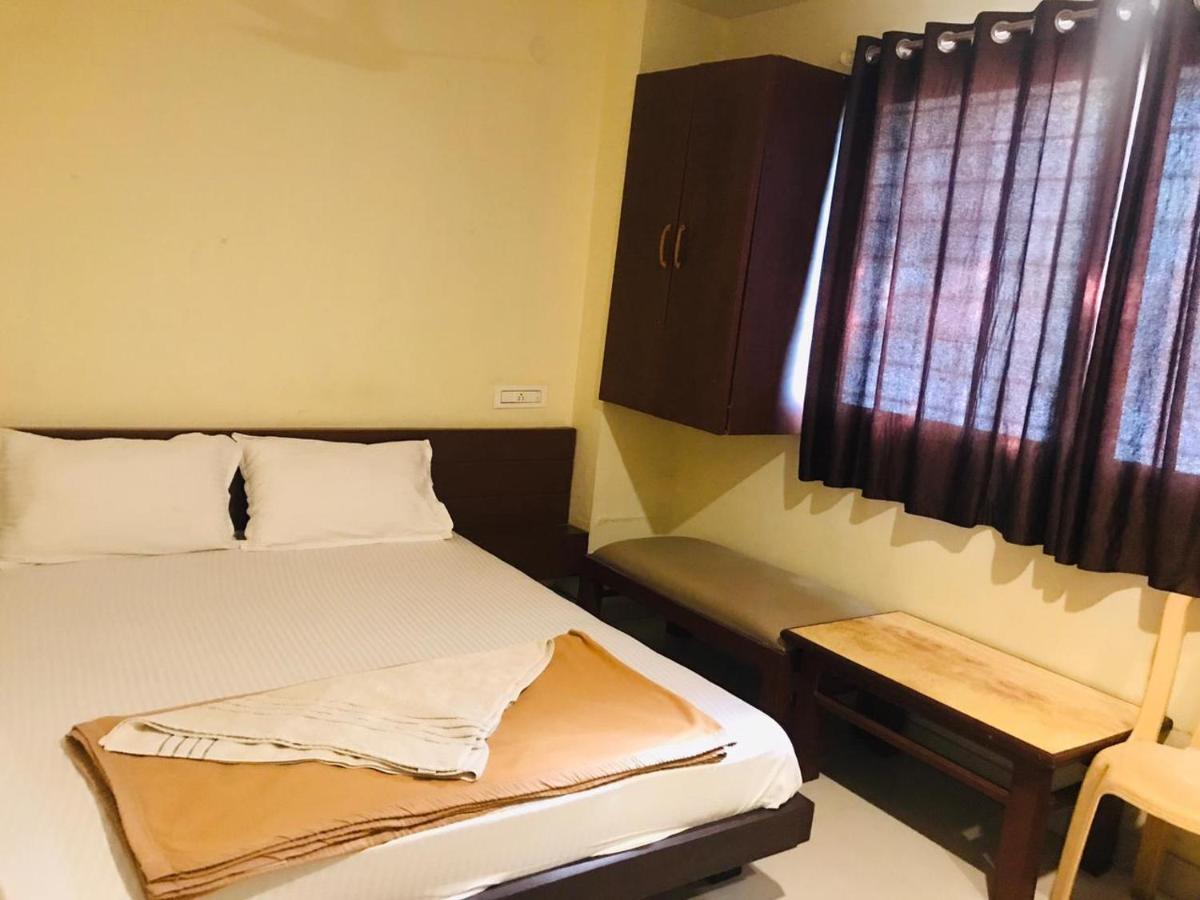 Staymaker Bright Palace Residency Simoga Kültér fotó